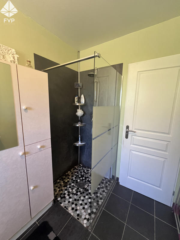 Maison - 185 m² - 8 pièces