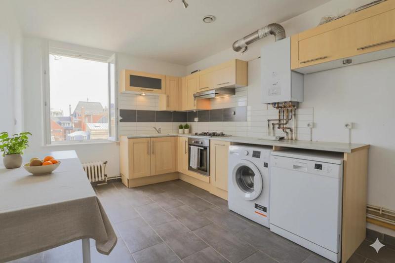 Appartement - 115 m² - 5 pièces