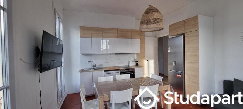 Chambre - 11 m² - 1 pièce