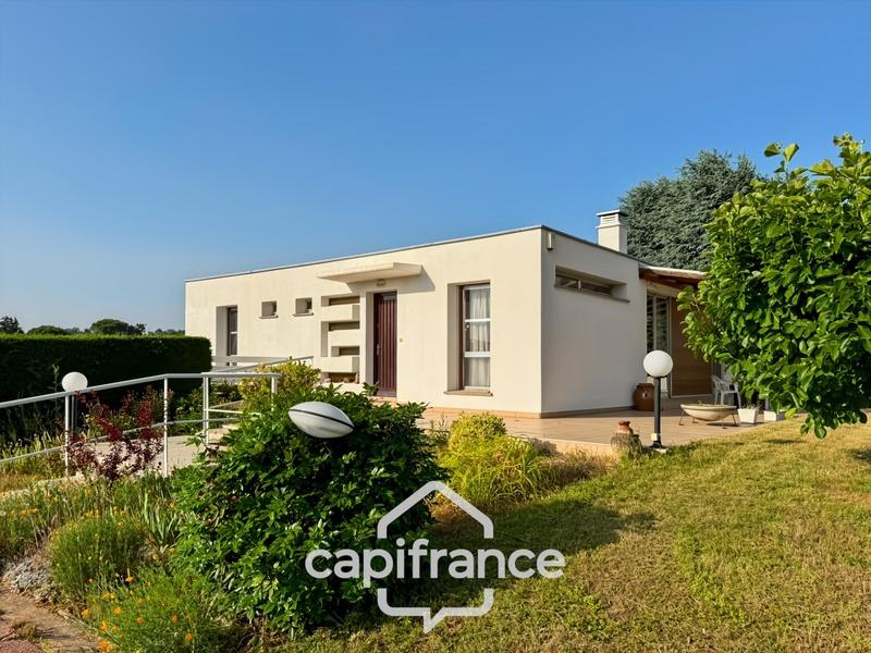 Maison - 99 m² - 6 pièces