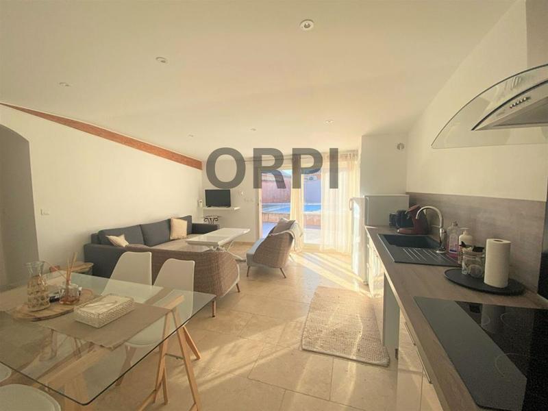 Villa - 212 m² - 8 pièces