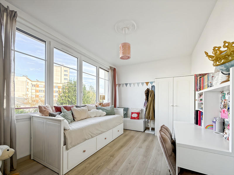 Appartement - 104 m² - 5 pièces