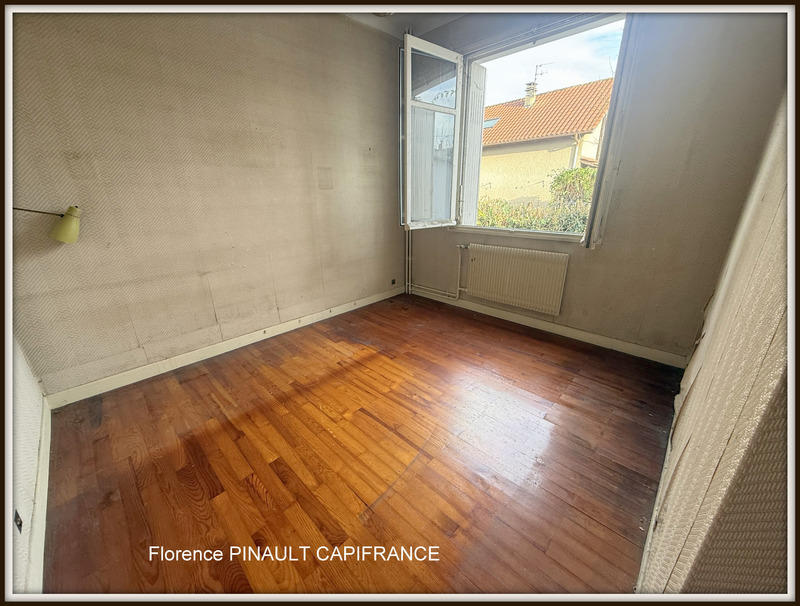 Maison - 176 m² - 8 pièces