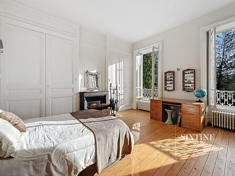 Manoir - 330 m² - 11 pièces