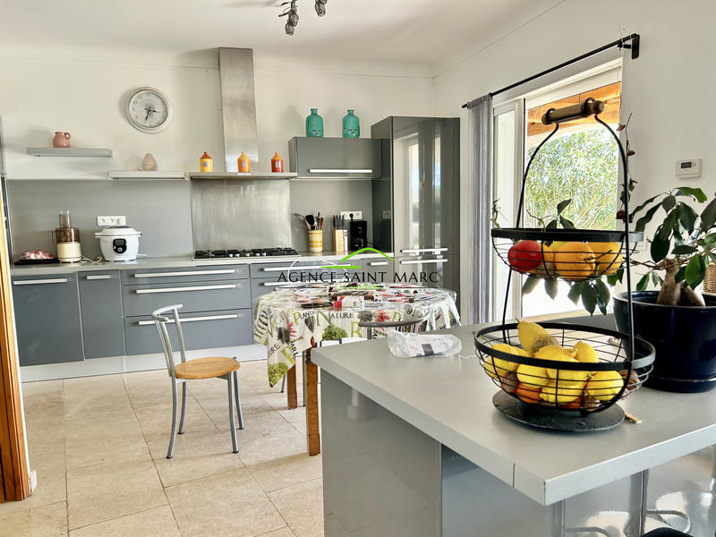 Maison - 257 m² - 6 pièces