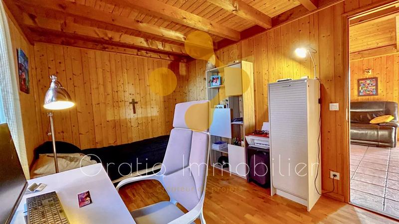 Maison - 104 m² - 4 pièces