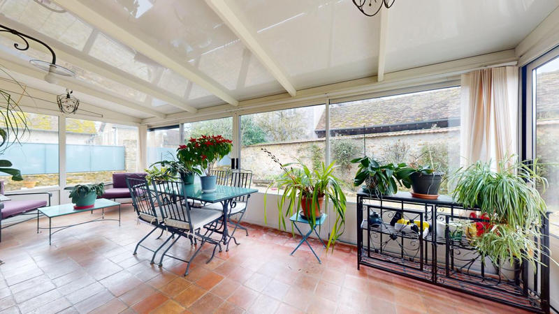 Propriété - 251 m² - 10 pièces