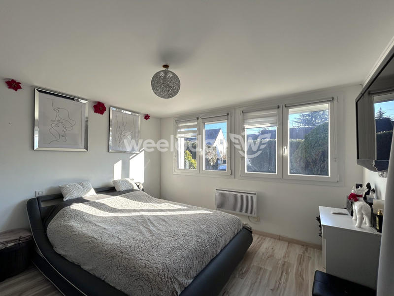 Maison - 180 m² - 9 pièces