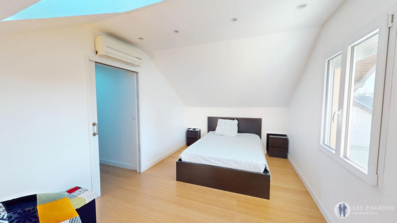 Maison - 138 m² - 5 pièces