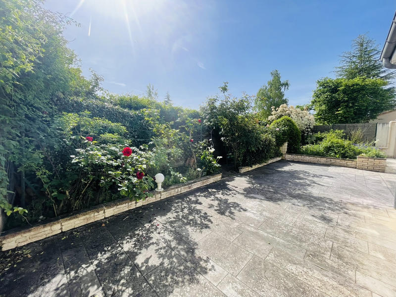 Maison - 207 m² - 8 pièces