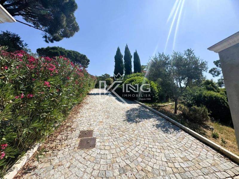 Villa - 185 m² - 7 pièces