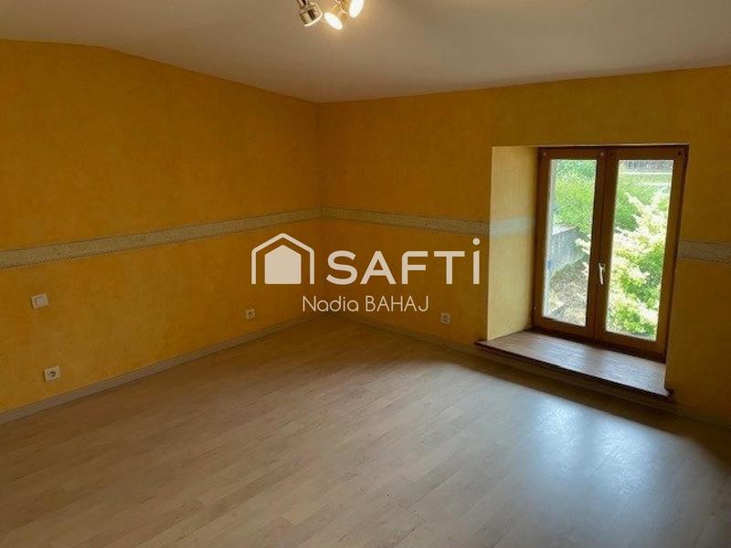 Maison - 202 m² - 9 pièces