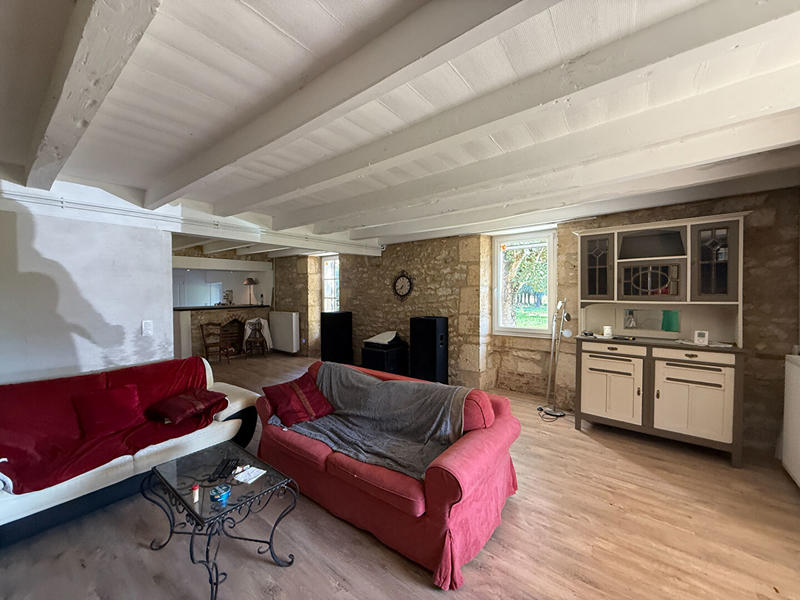 Maison - 210 m² - 4 pièces