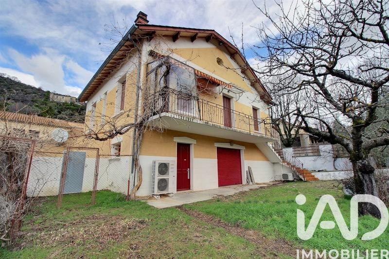 Maison de village - 139 m² - 6 pièces
