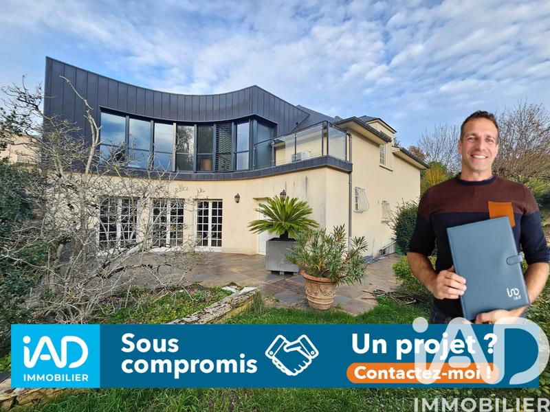 Maison - 247 m² - 5 pièces