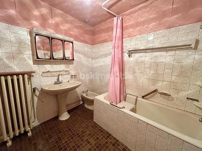 Maison de village - 130 m² - 7 pièces