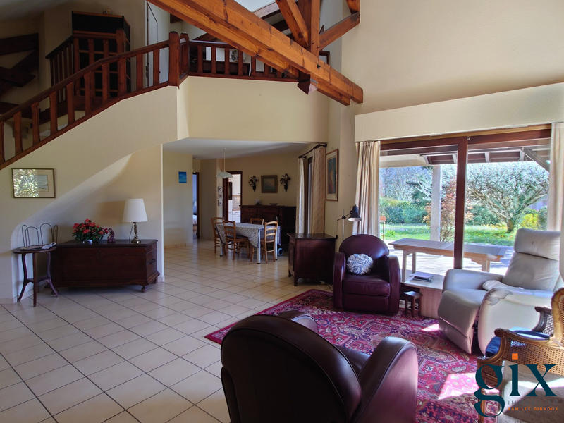 Maison - 160 m² - 6 pièces