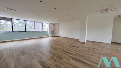 Local commercial - 158 m²