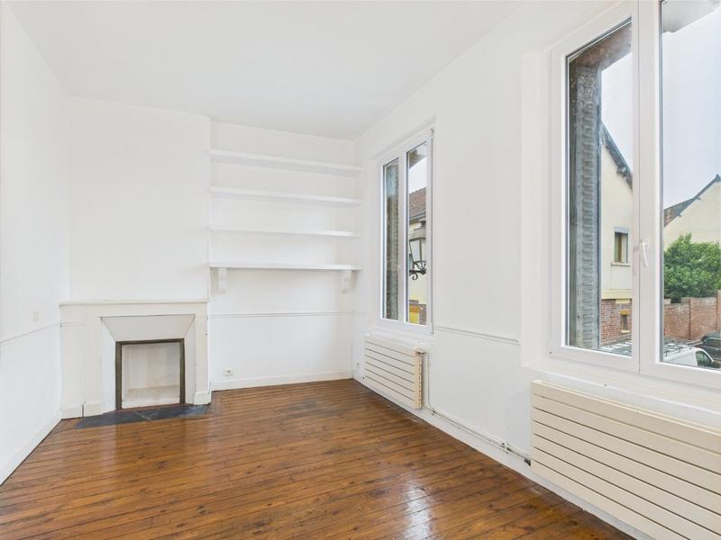 Maison - 180 m² - 8 pièces