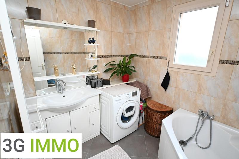 Villa - 100 m² - 6 pièces