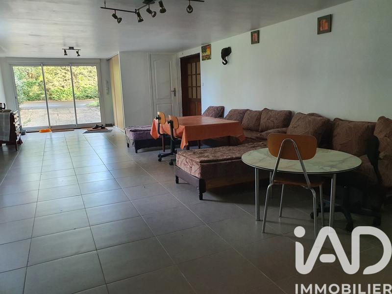 Maison - 255 m² - 12 pièces