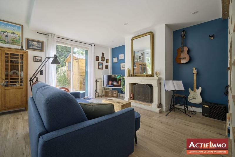 Maison - 250 m² - 7 pièces