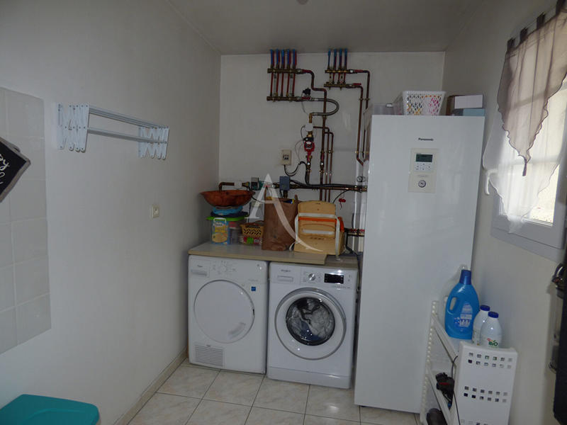 Maison - 181 m² - 6 pièces