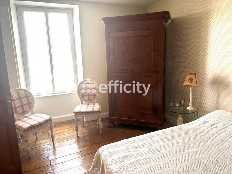 Maison - 201 m² - 7 pièces