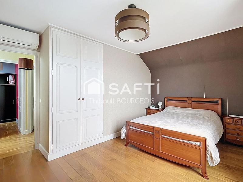 Maison - 163 m² - 7 pièces