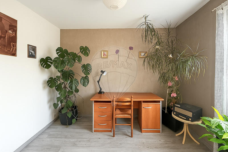 Maison - 90 m² - 5 pièces