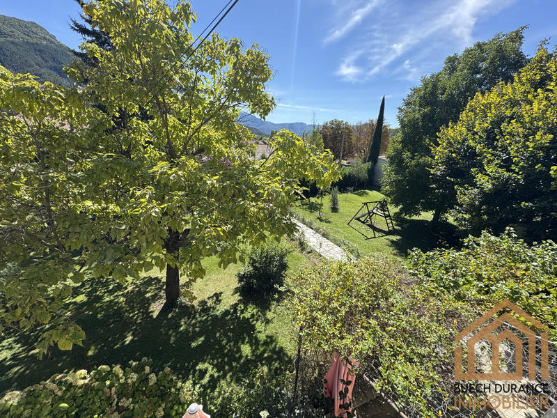 Maison - 245 m² - 12 pièces