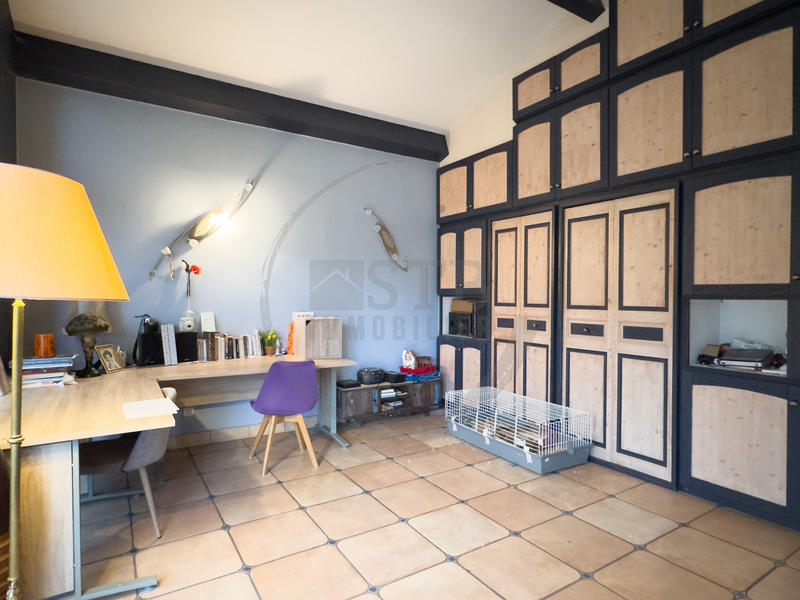 Maison - 211 m² - 7 pièces