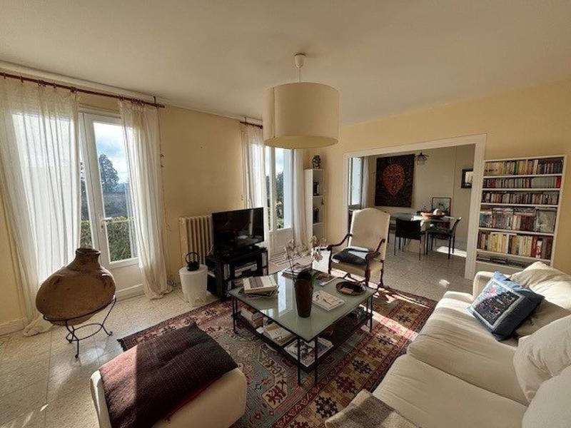 Maison - 185 m² - 9 pièces