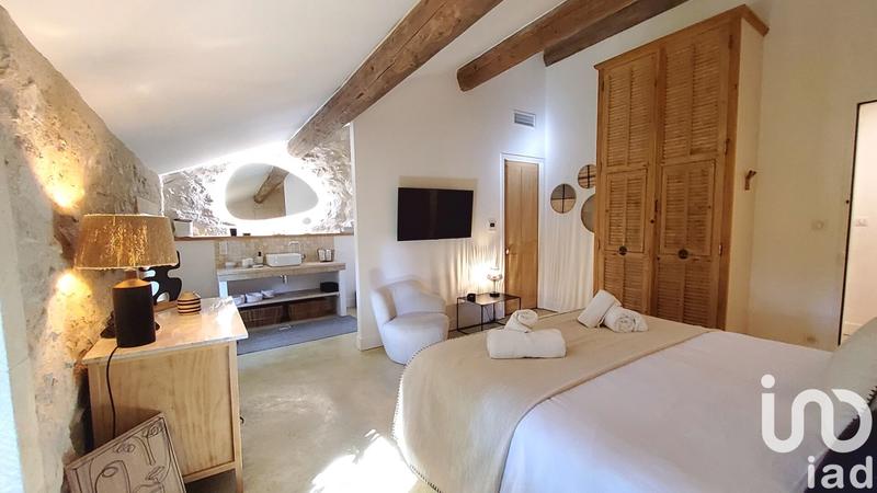 Maison - 360 m² - 10 pièces