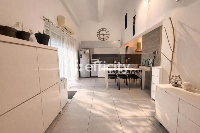 Maison - 90 m² - 3 pièces