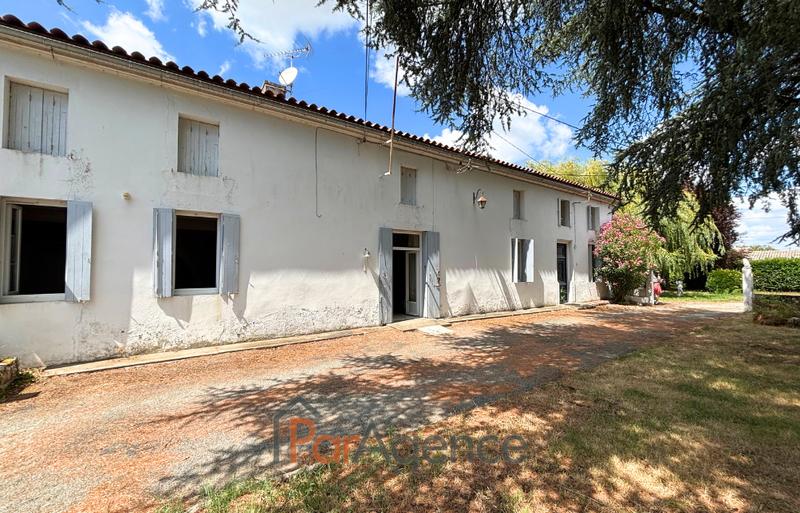 Maison - 253 m² - 14 pièces