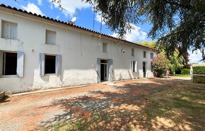 Maison - 253 m² - 14 pièces