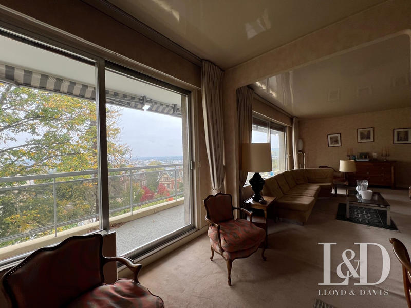 Appartement - 145 m² - 5 pièces