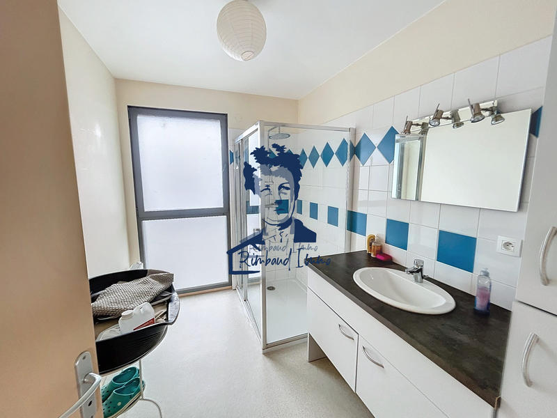 Local d'activités - 325 m²