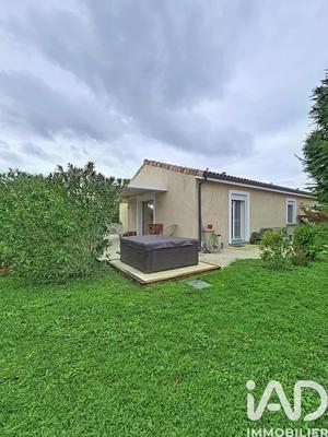 Maison - 88 m² - 4 pièces