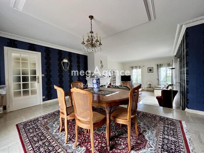 Maison - 175 m² - 8 pièces