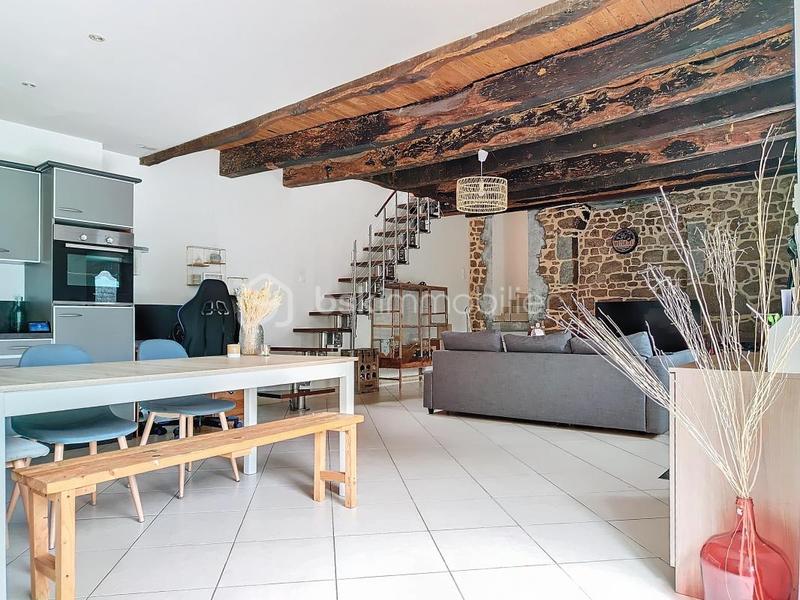 Propriété - 109 m² - 4 pièces