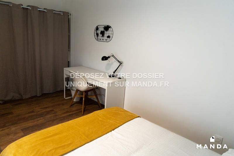 Chambre - 23 m² - 9 pièces
