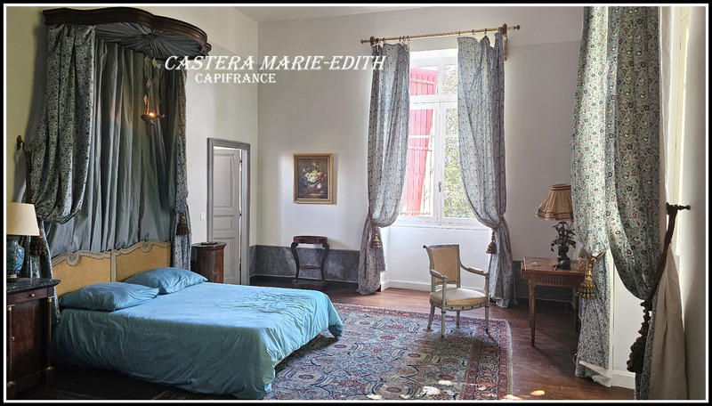 Maison - 372 m² - 15 pièces