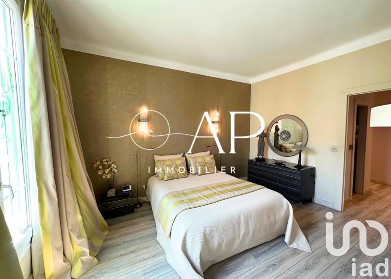 Appartement - 161 m² - 5 pièces