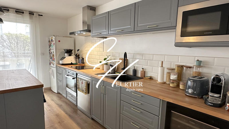 Appartement - 79 m² - 4 pièces