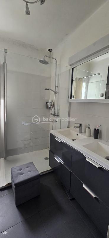 Propriété - 148 m² - 6 pièces