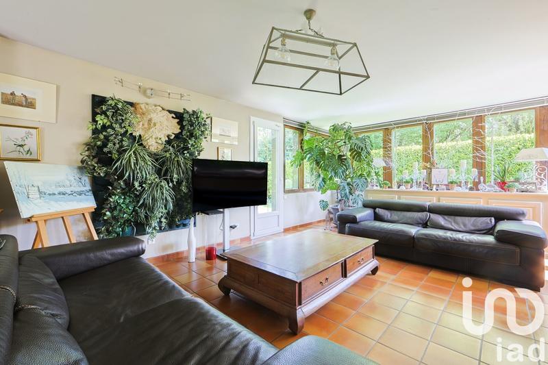 Maison - 203 m² - 9 pièces