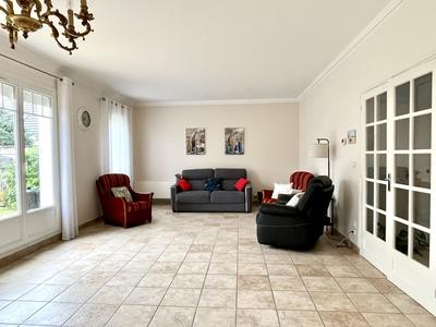 Maison traditionnelle - 113 m² - 4 pièces