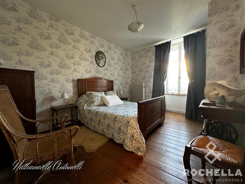 Maison ancienne - 256 m² - 8 pièces